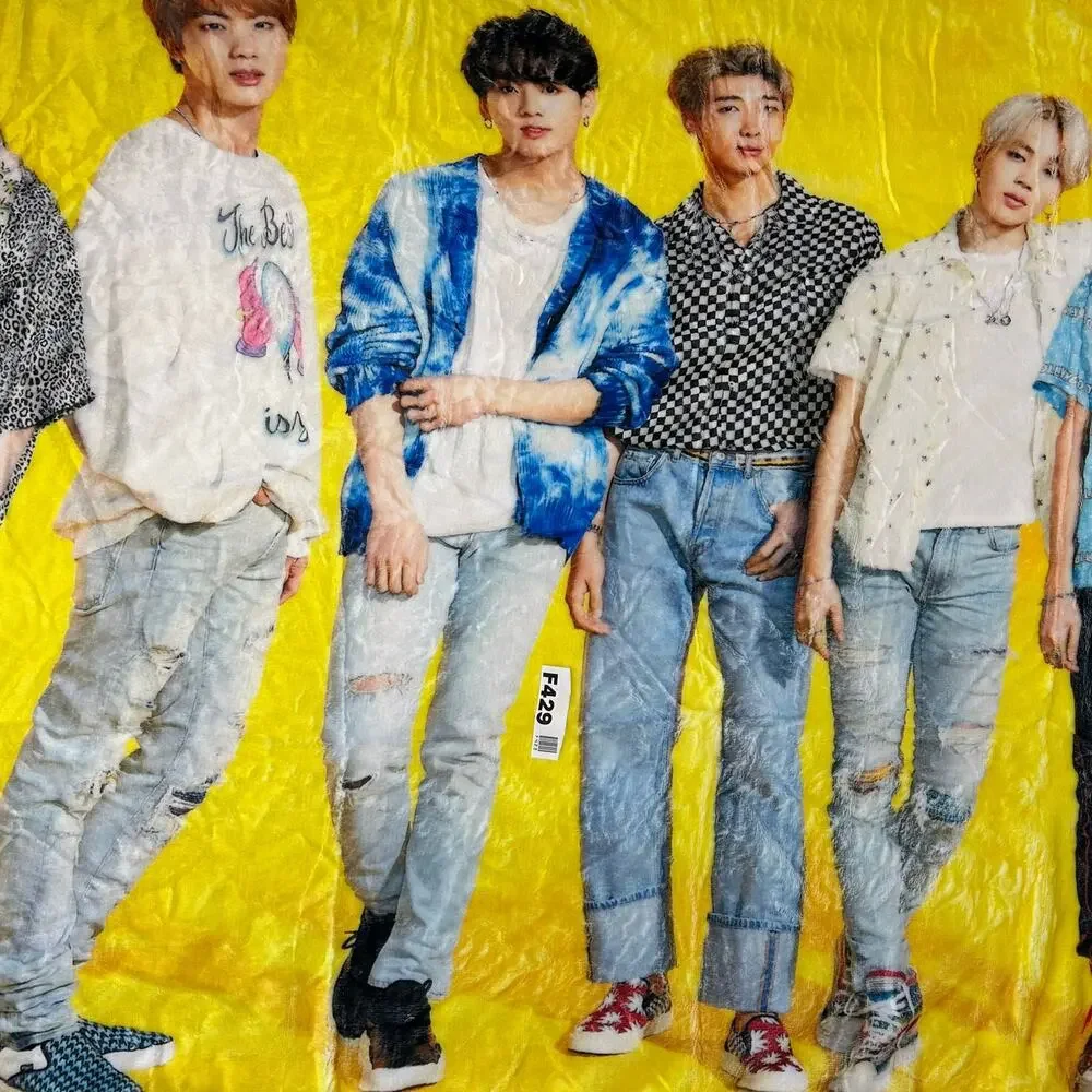 K-Pop Group BTS ARMY Plush Fleece Throw Blanket Yellow 44